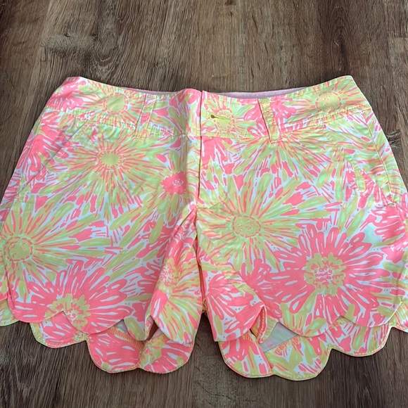 Lilly Pulitzer Buttercup Shorts Size 00 - Picture 1 of 3